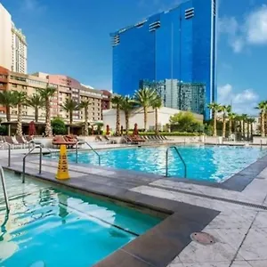 beautiful-large-studio-at-the-signature-mgm-1216.las-vegashotels.net/