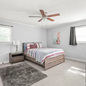 4-bedroom-home-near-whitewater-center-downtown-airport.1sthotelscharlotte.com/